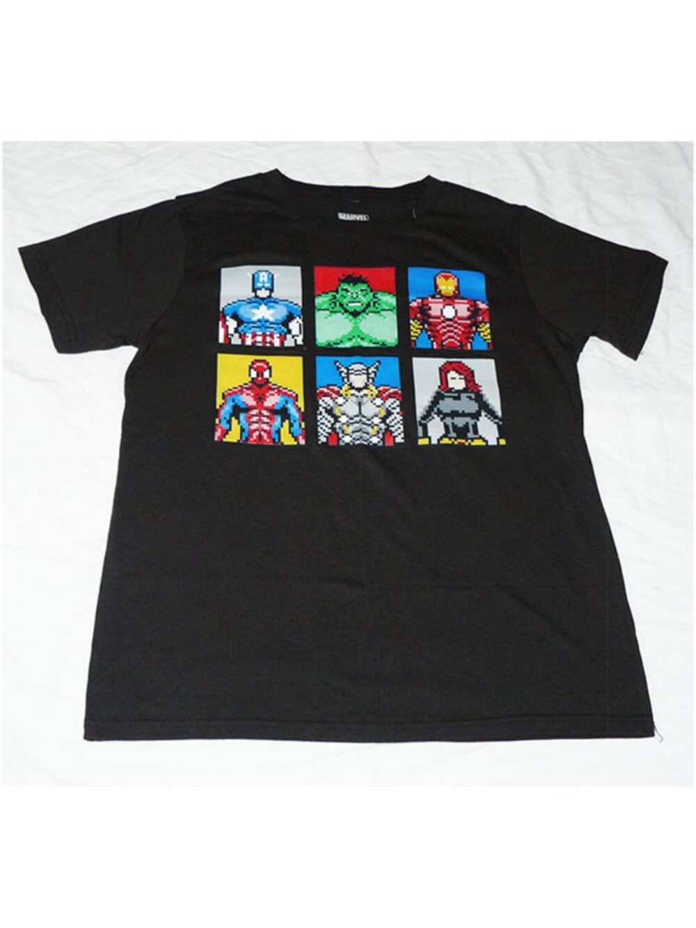 Disney Marvel Avengers Pixelated T-shirt, sz S Women / Youth XL, EUC